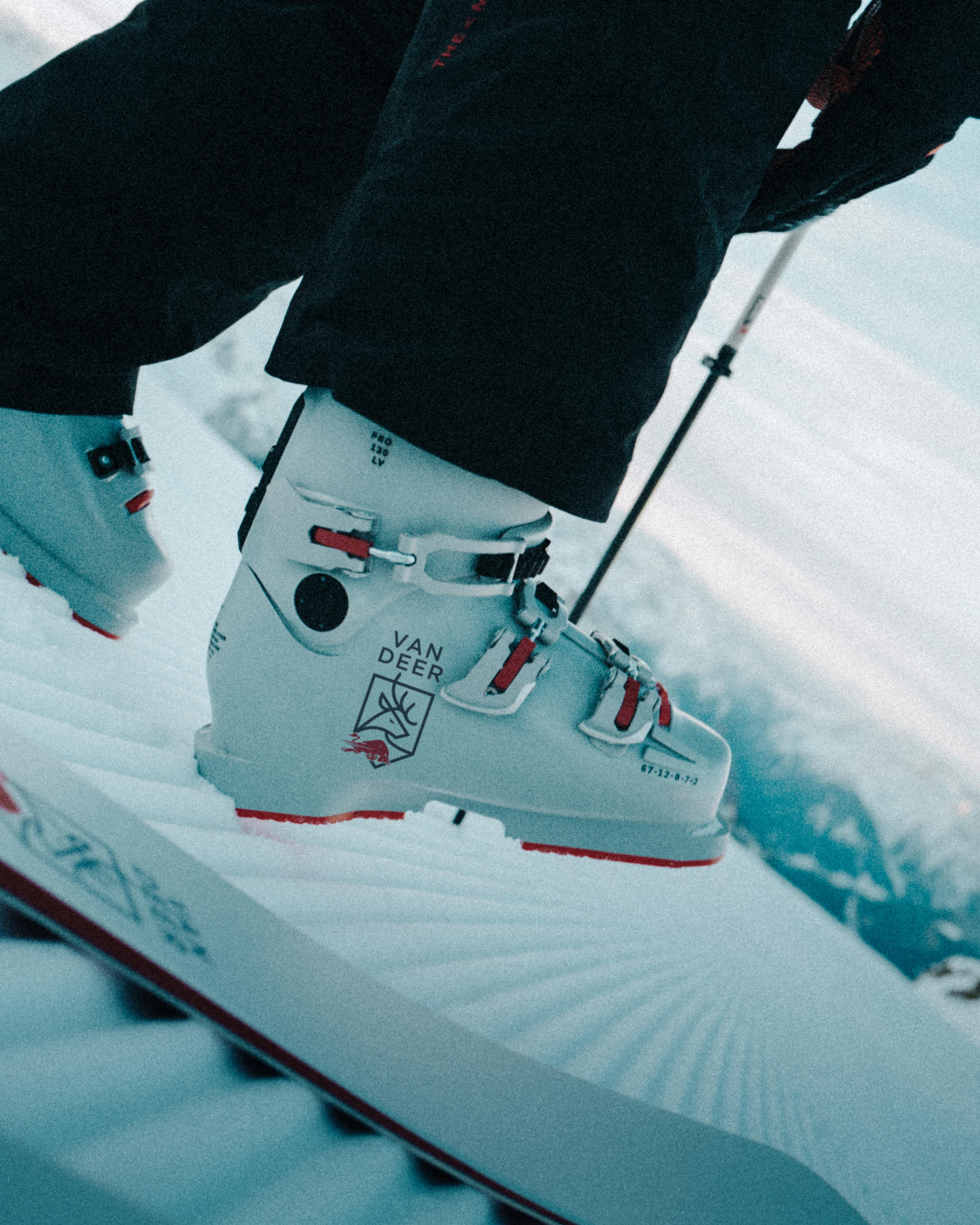 SL WORLD CUP Ski | VAN DEER-Red Bull Sports – VAN DEER-Red Bull